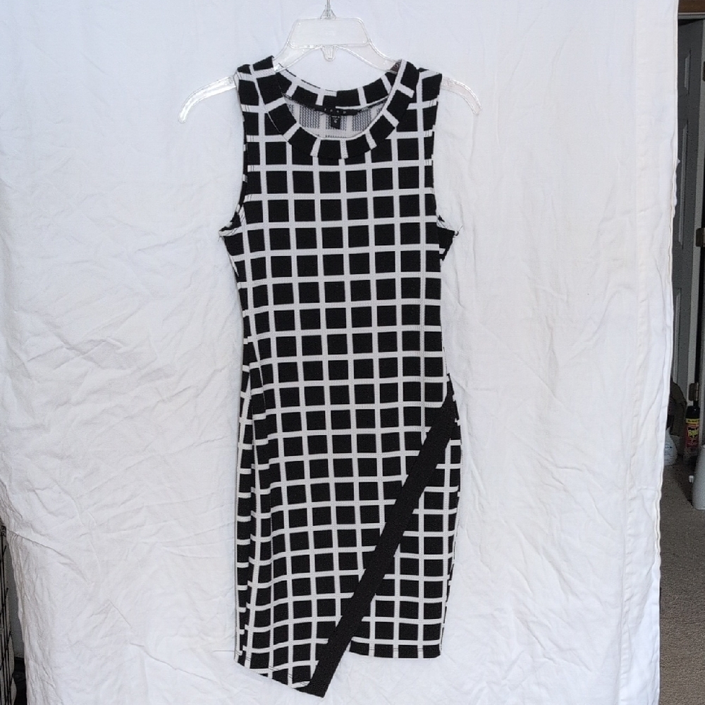 Snap Black and White Asymmetrical Dress